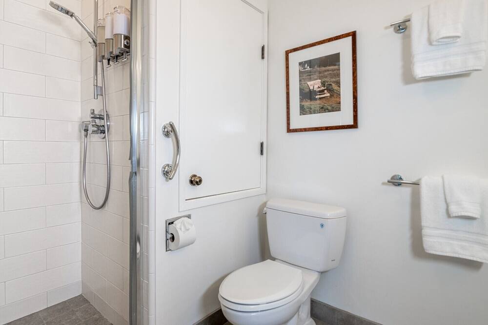 Photo of Bathroom in La Selva Beach