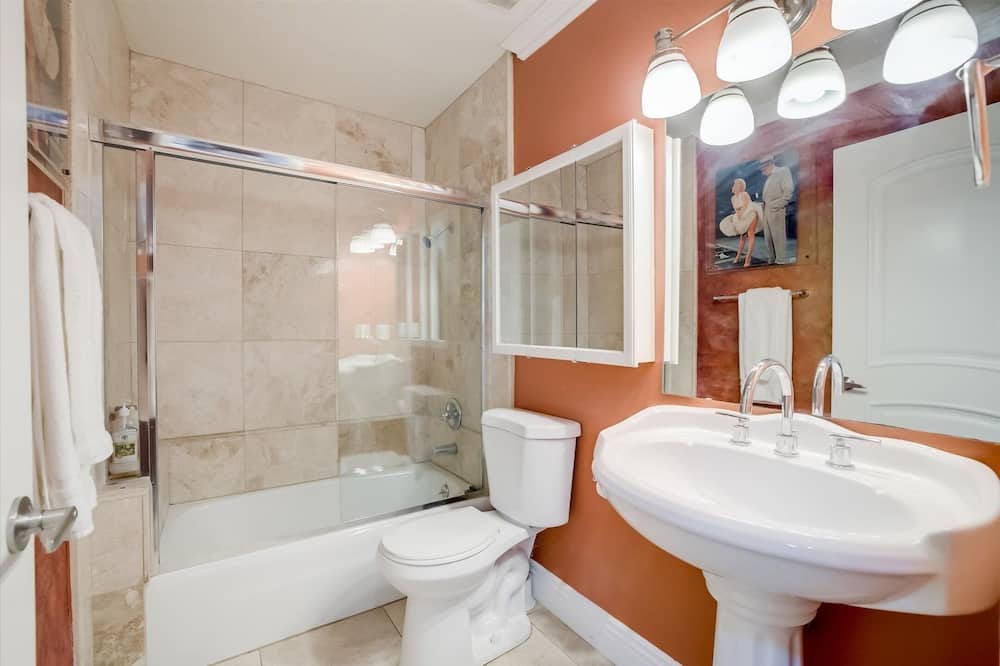 Photo of Bathroom in Anaheim Hills