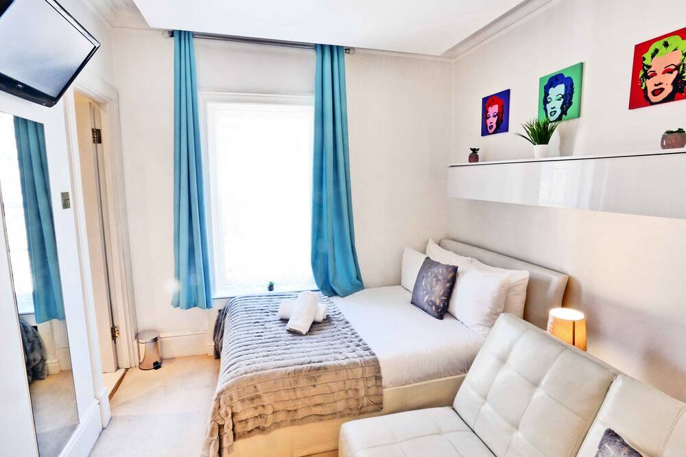 Photo of Bedroom in Chinatown