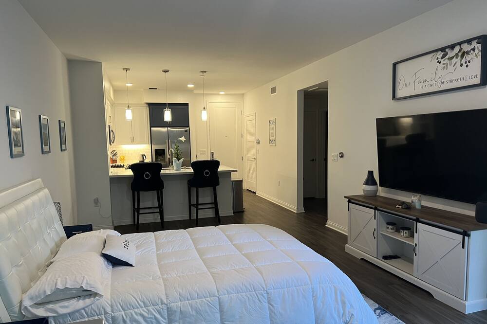 Photo of Bedroom in Laguna Hills