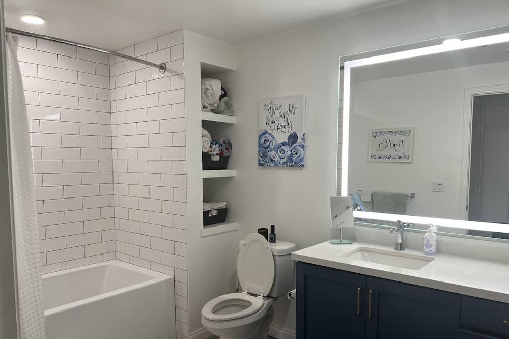 Photo of Bathroom in Laguna Hills