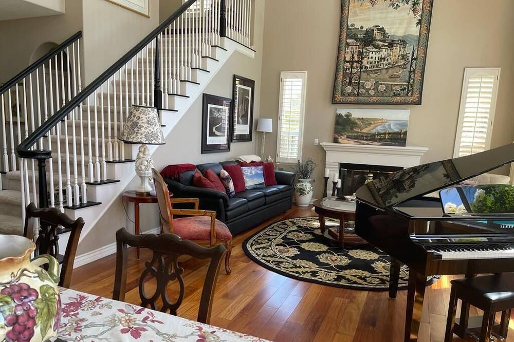 Photo of Livingroom in Goleta