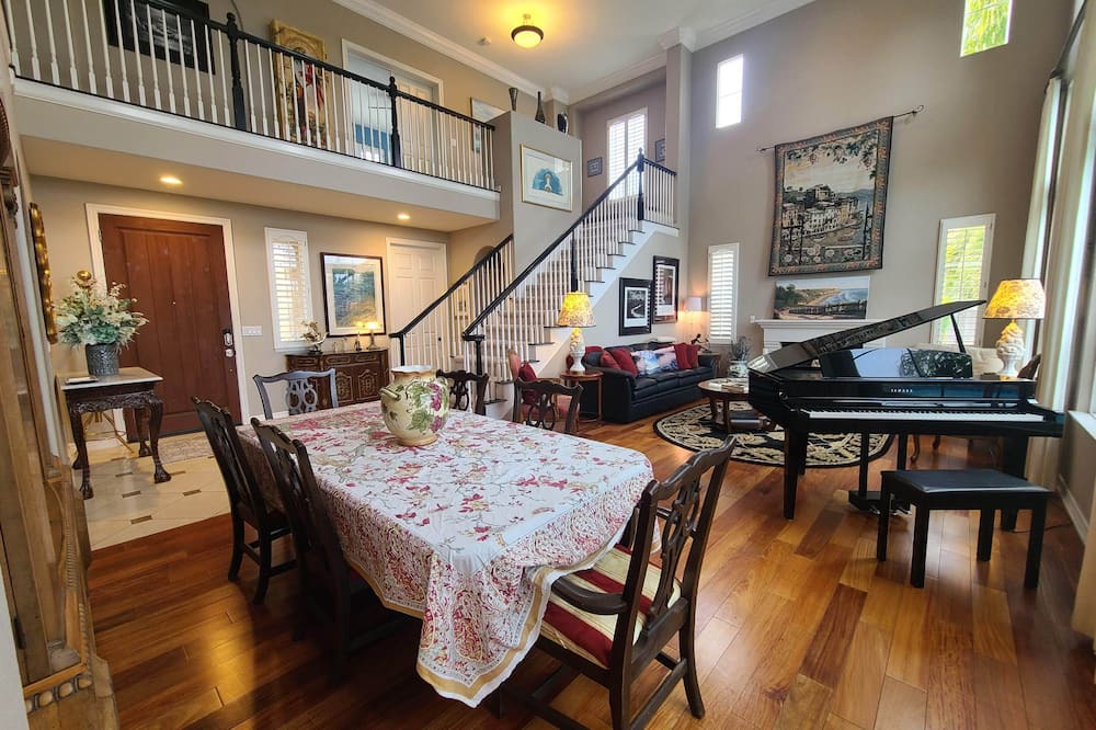 Photo of Bedroom in Goleta
