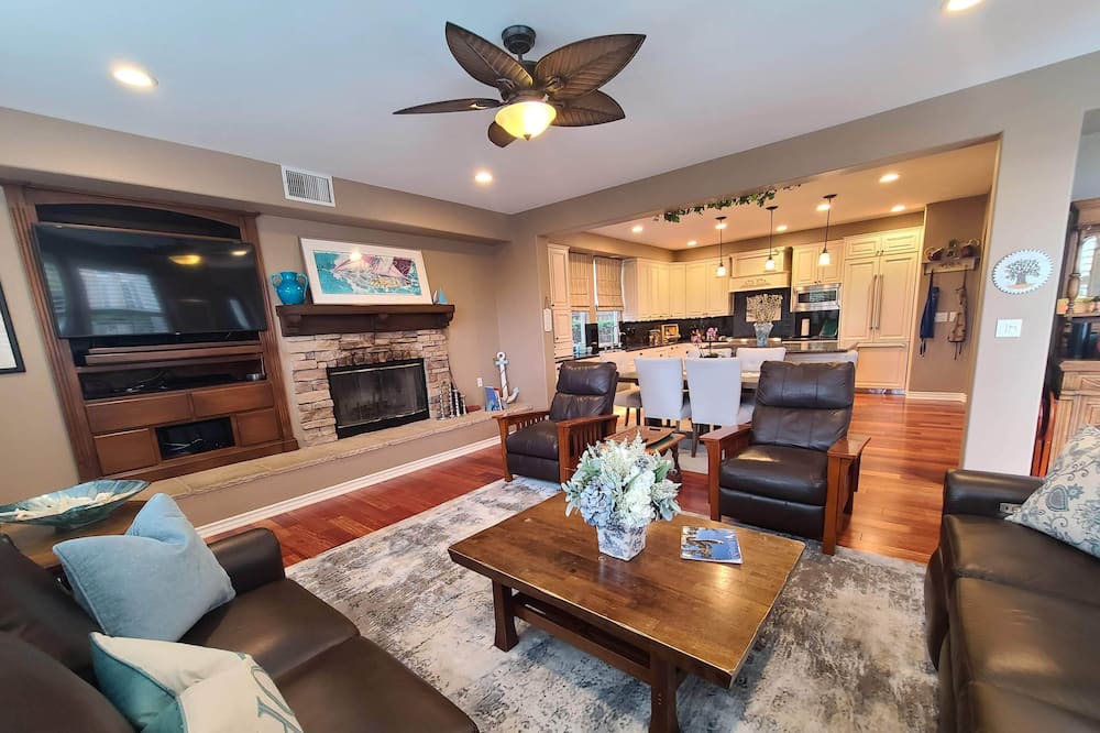 Photo of Livingroom in Goleta
