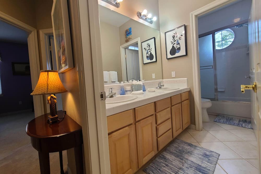 Photo of Bathroom in Goleta