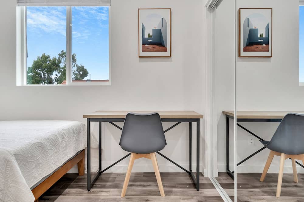 Photo of Bedroom in South Montebello