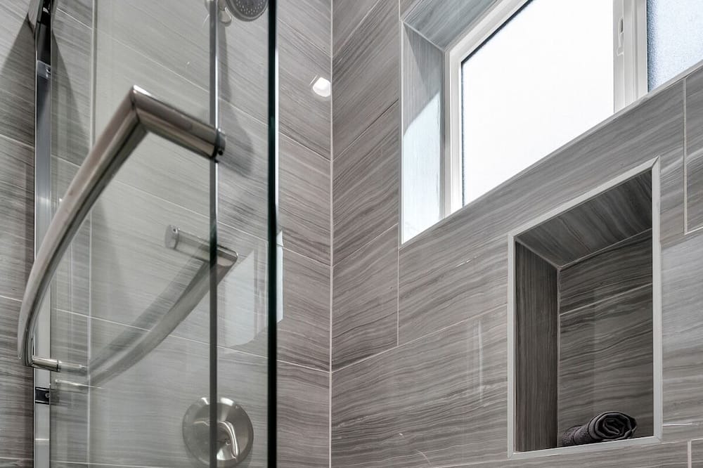 Photo of Bathroom in South Montebello