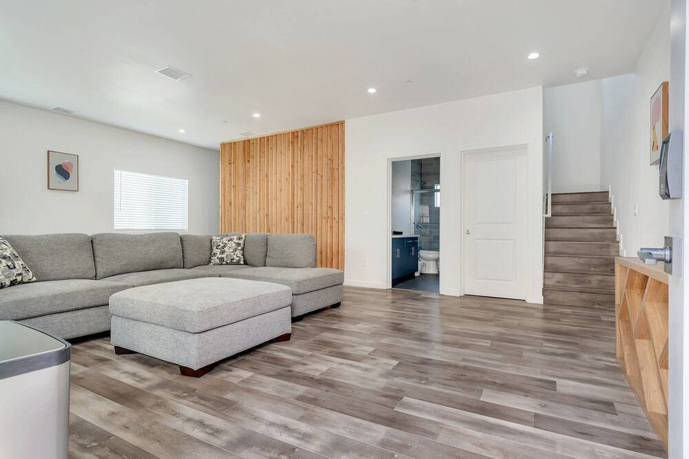 Photo of Livingroom in Montebello