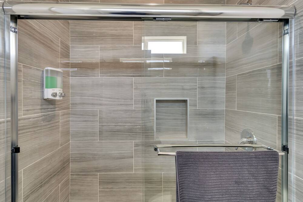 Photo of Bathroom in Montebello