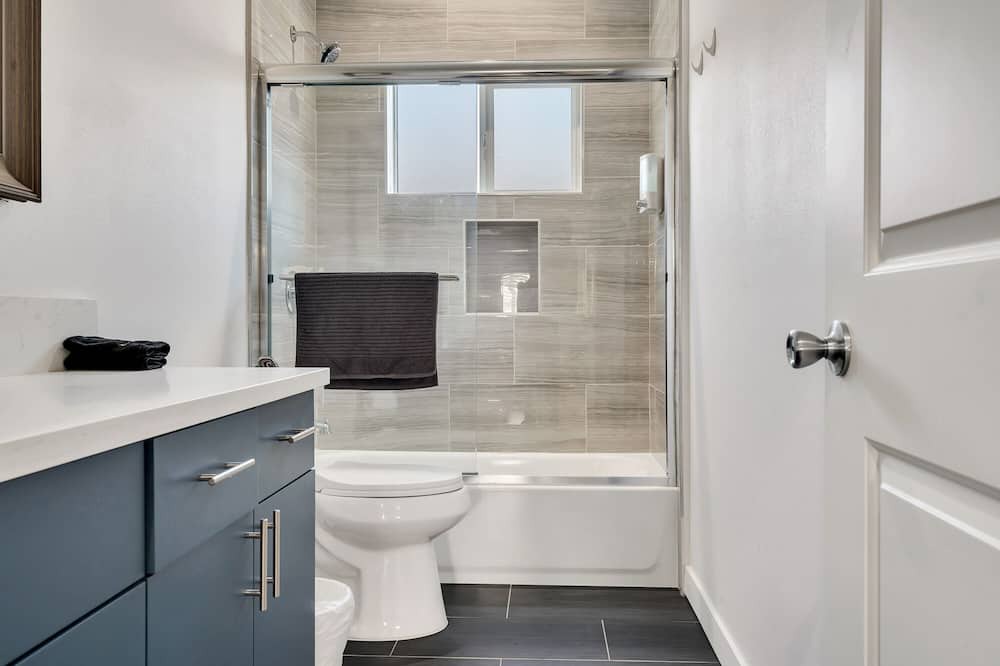 Photo of Bathroom in Montebello