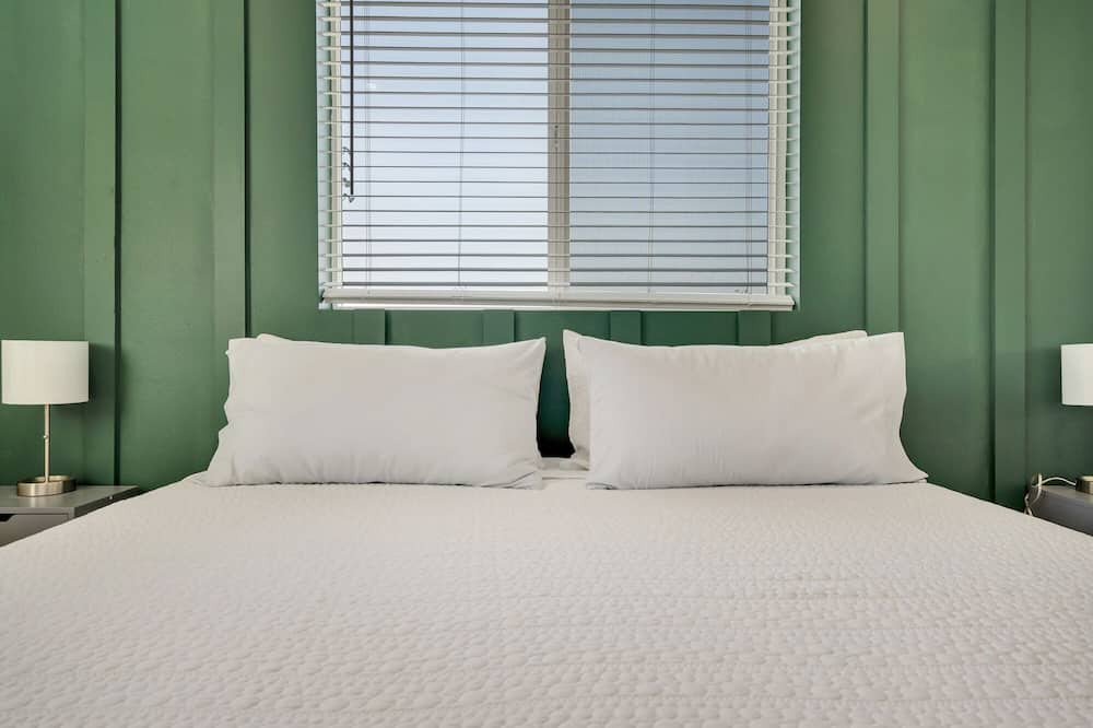 Photo of Bedroom in Montebello