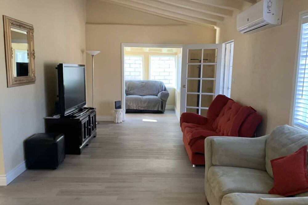 Photo of Livingroom in Chino