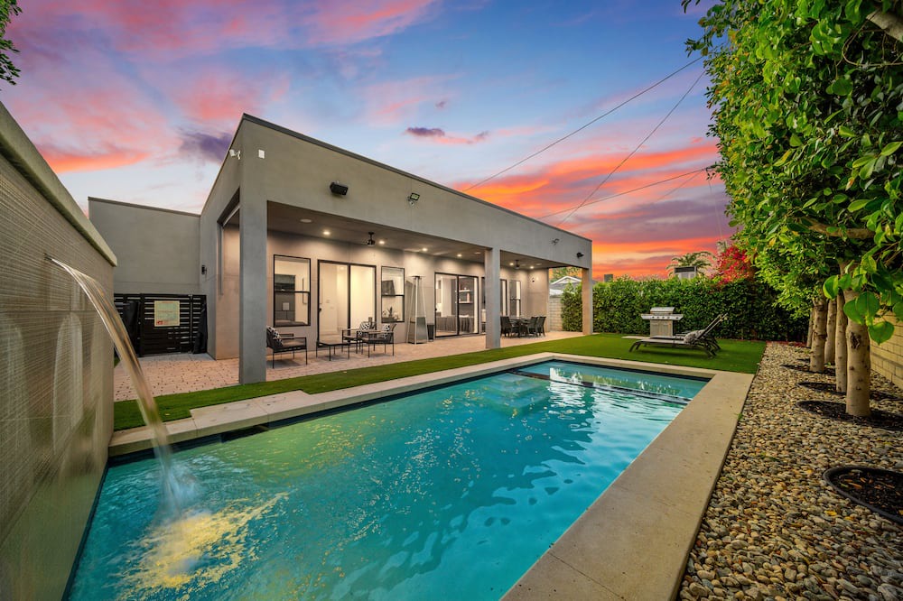 Photo of Outdoor in Valley Village