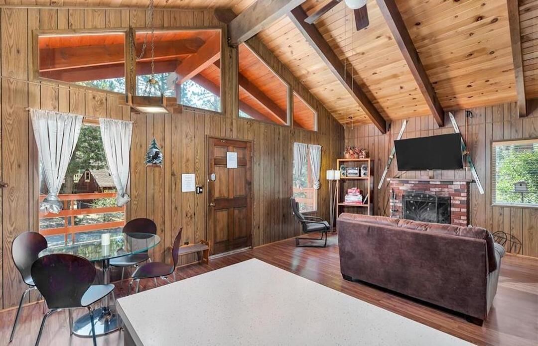 Photo of Livingroom in Moonridge