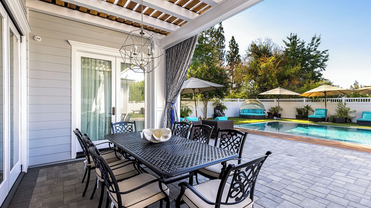 Photo of Outdoor in Tarzana