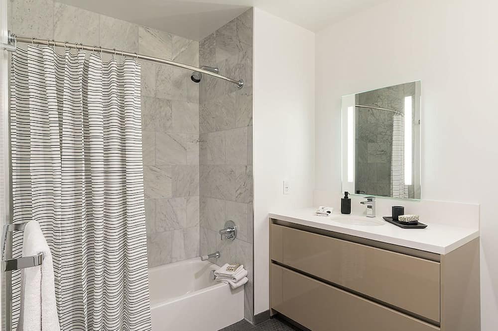 Photo of Bathroom in Los Angeles