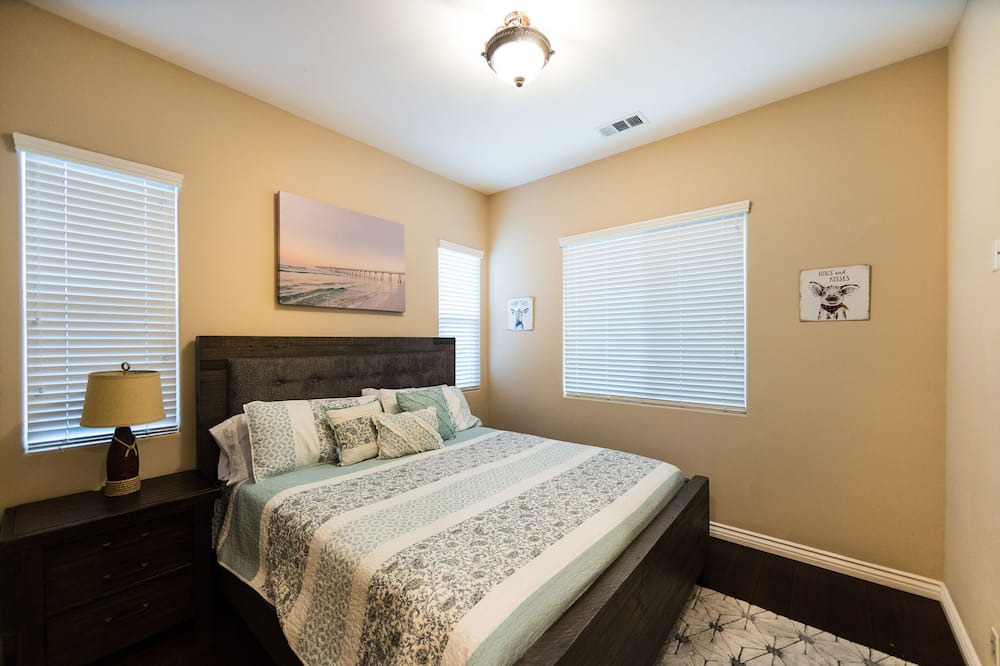 Photo of Bedroom in Garden Grove