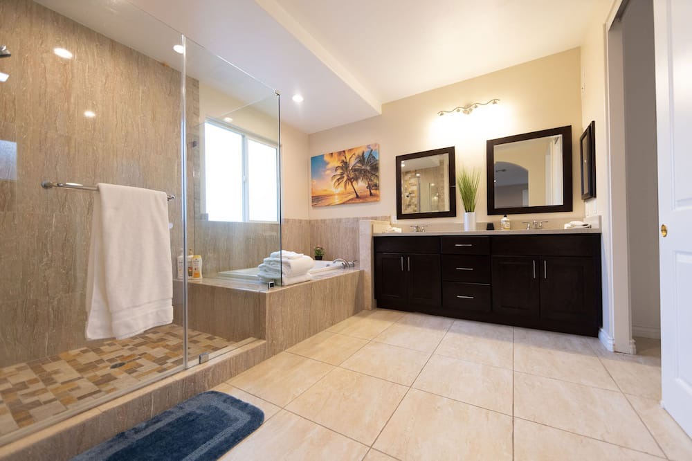 Photo of Bathroom in Garden Grove