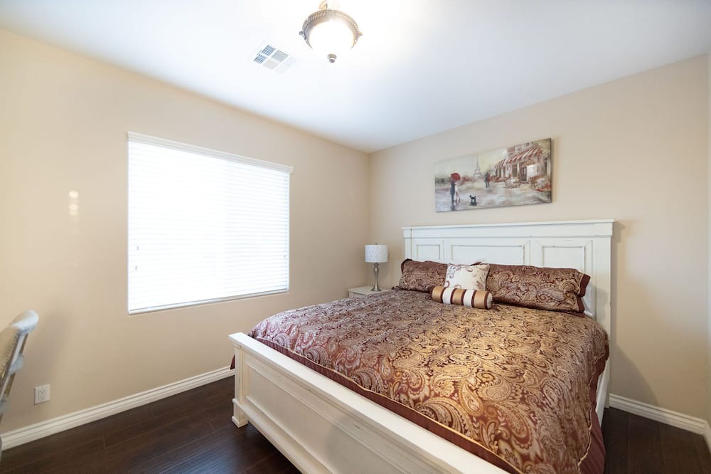 Photo of Bedroom in Garden Grove