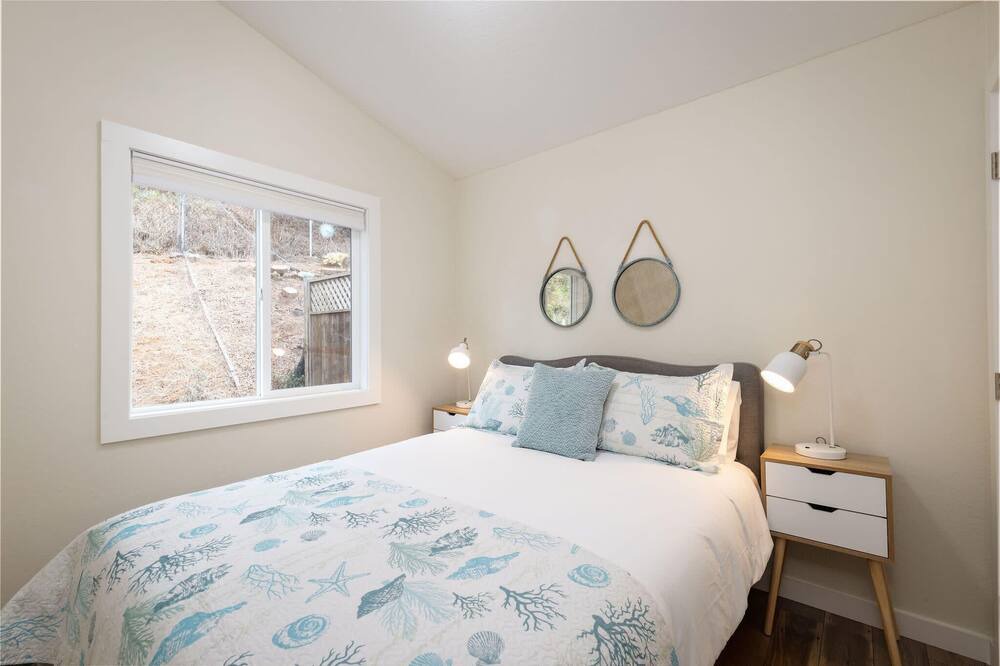 Photo of Bedroom in Sharp Park