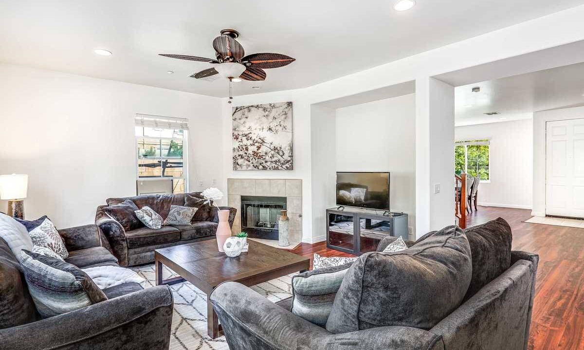 Photo of Livingroom in Southridge Village