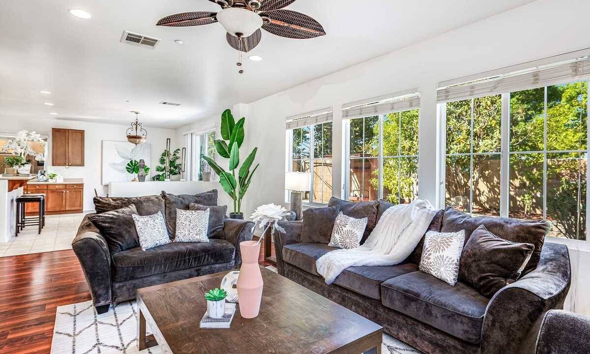Photo of Livingroom in Southridge Village