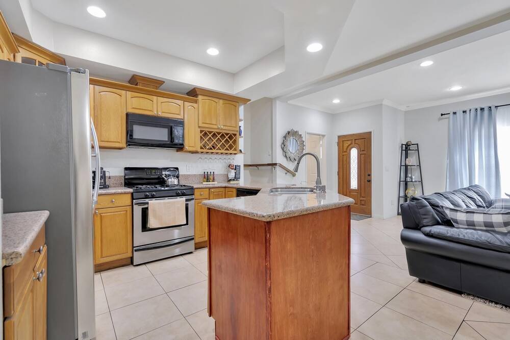 Photo of Kitchen in Pico Rivera