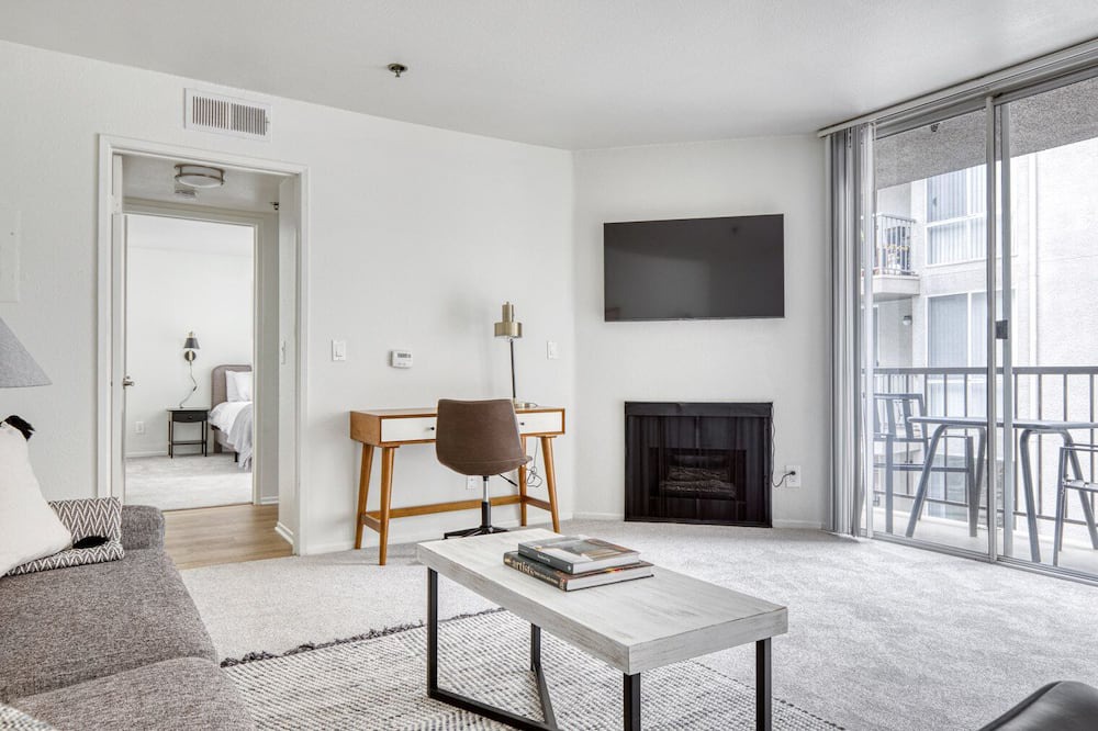 Photo of Livingroom in Los Feliz