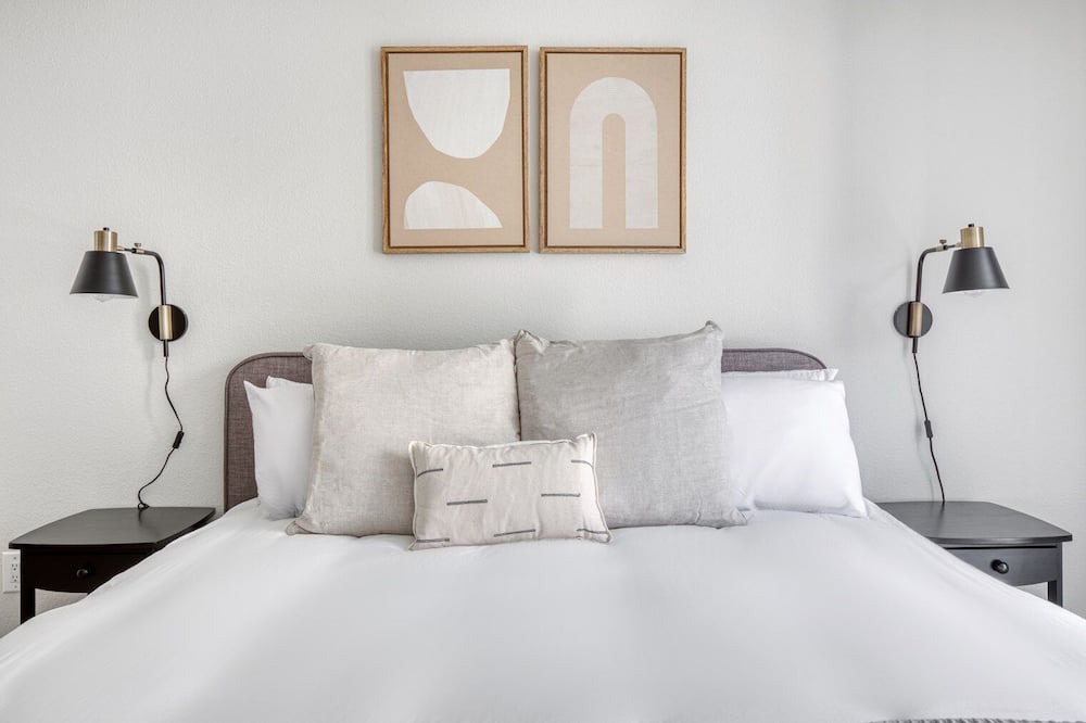Photo of Bedroom in Los Feliz
