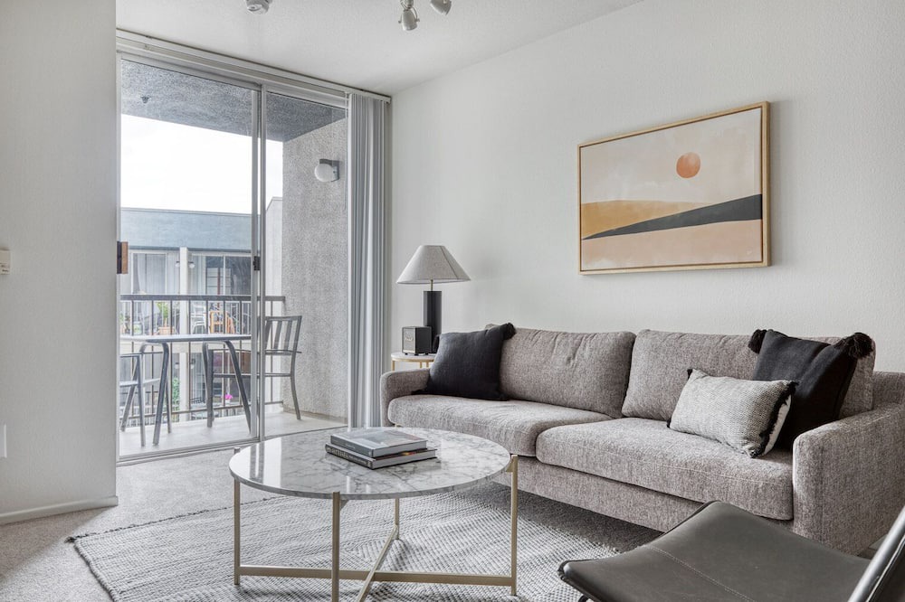 Photo of Livingroom in Los Feliz