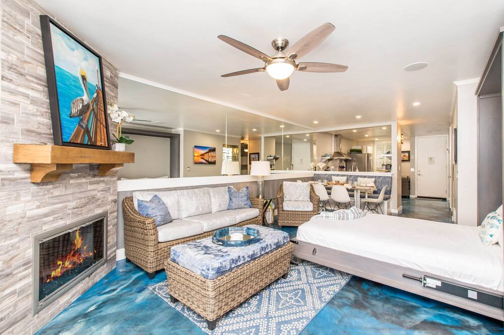Photo of Livingroom in Townsite