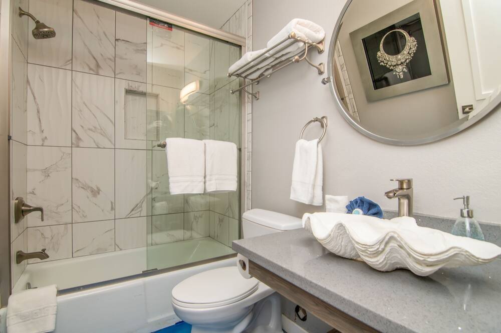 Photo of Bathroom in Townsite