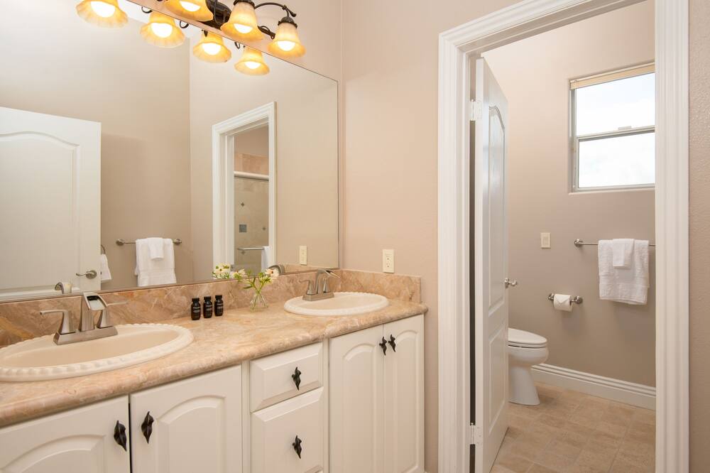 Photo of Bathroom in Murrieta