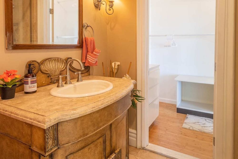 Photo of Bathroom in Whittier