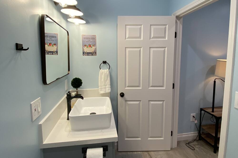 Photo of Bathroom in Wrightwood