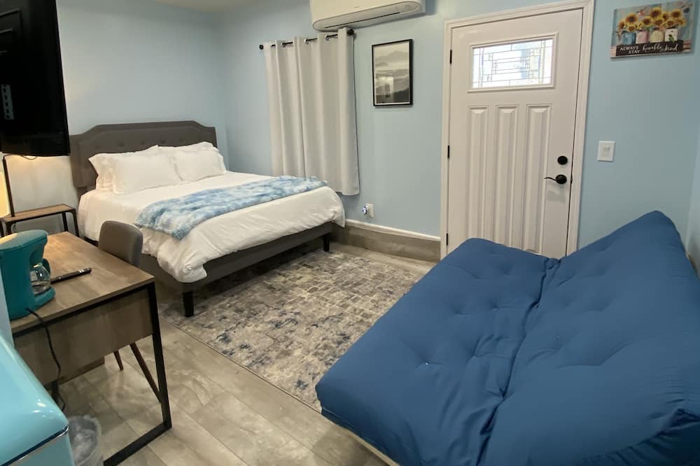 Photo of Bedroom in Wrightwood