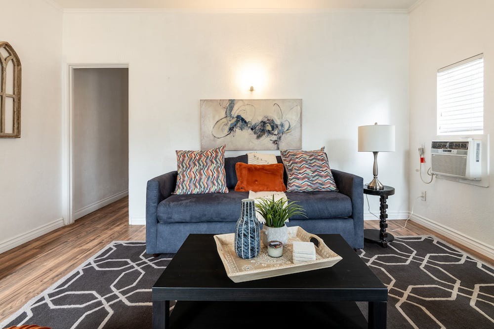 Photo of Livingroom in Downtown Redlands