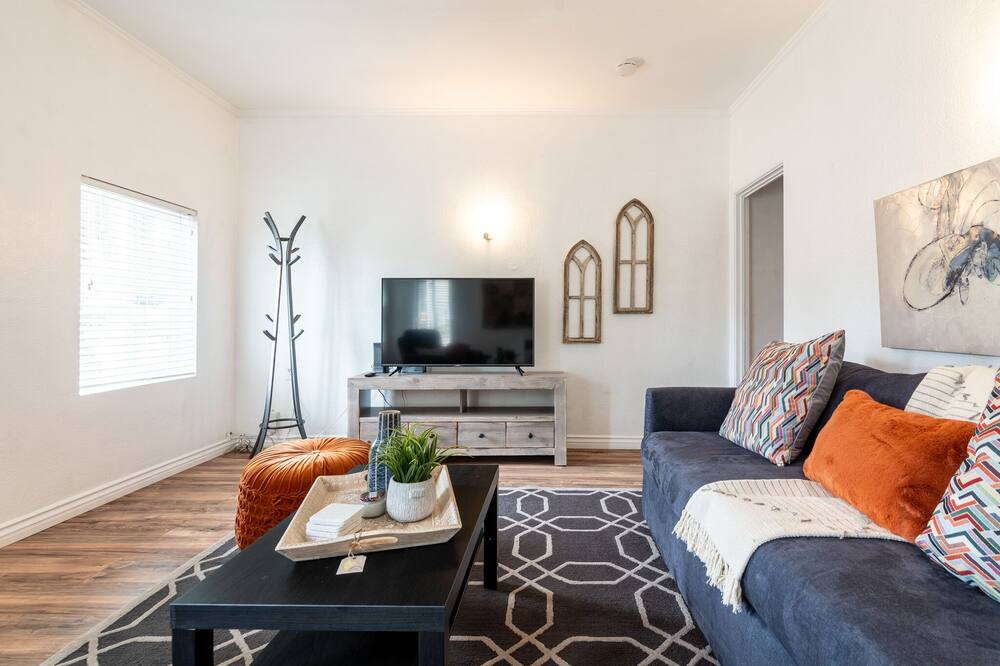 Photo of Livingroom in Downtown Redlands