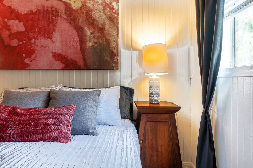 Photo of Bedroom in Downtown Redlands