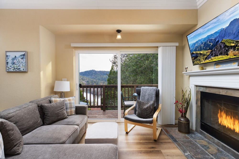 Photo of Patio Balcony in Crestline