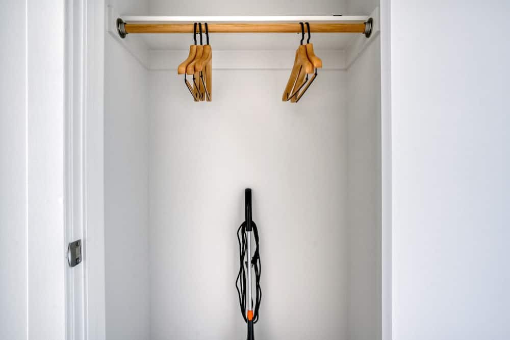 Photo of Bedroom in Downtown Oakland