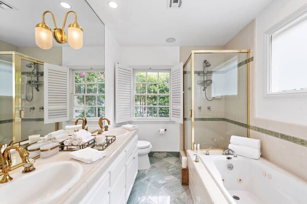 Photo of Bathroom in Studio City