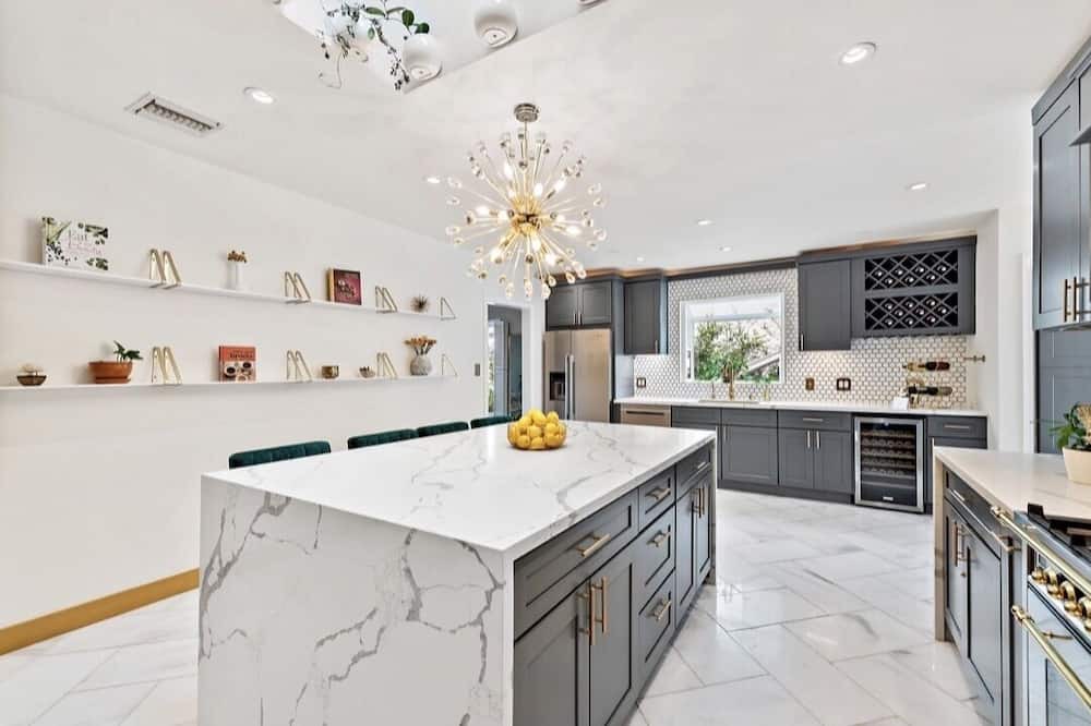 Photo of Kitchen in Studio City