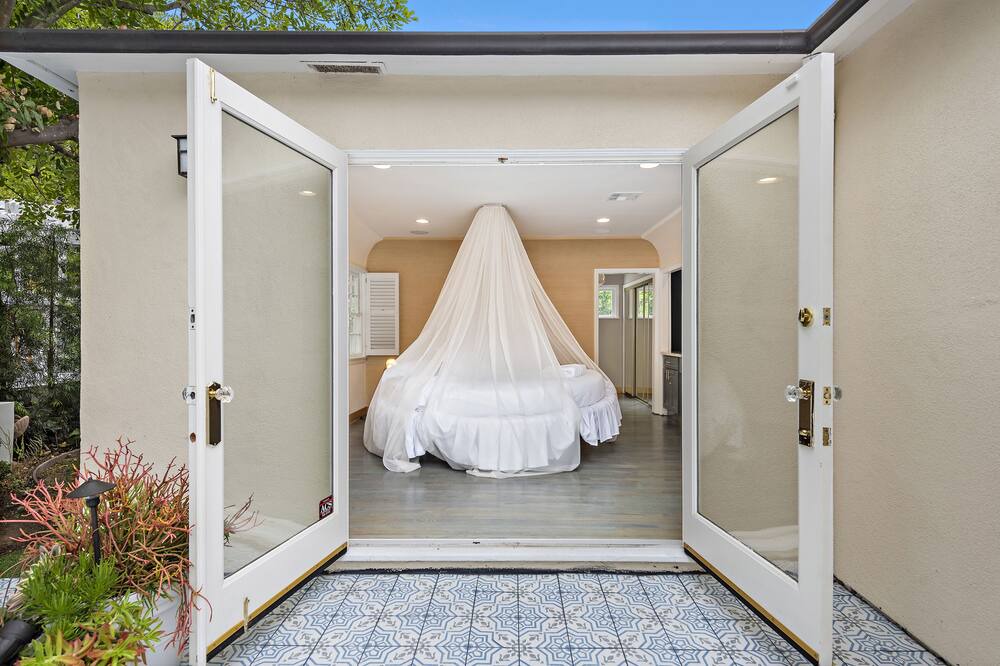 Photo of Outdoor in Studio City