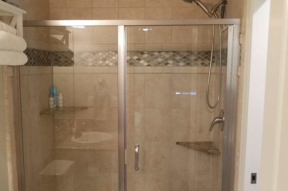 Photo of Bathroom in Oakhurst