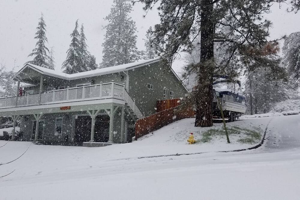 Photo of Others in Oakhurst