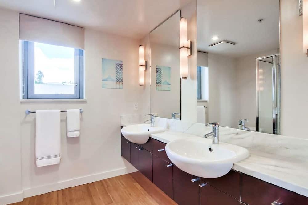 Photo of Bathroom in Cortez Hill
