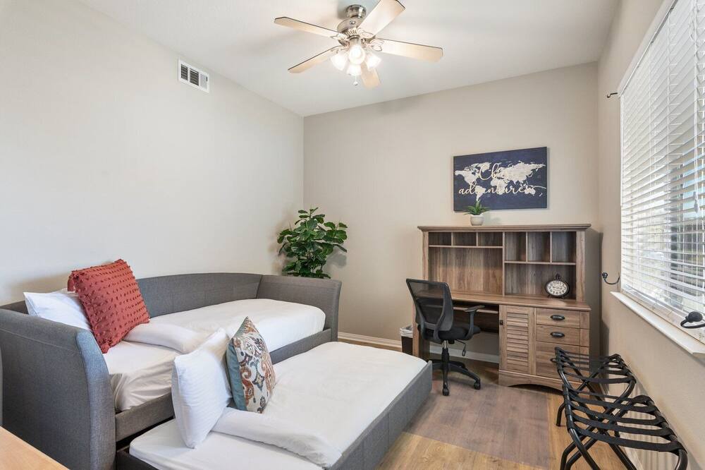 Photo of Livingroom in Wildomar