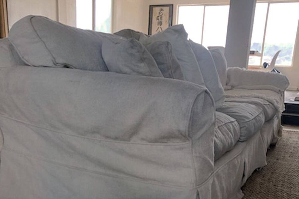 Photo of Livingroom in Morongo Valley