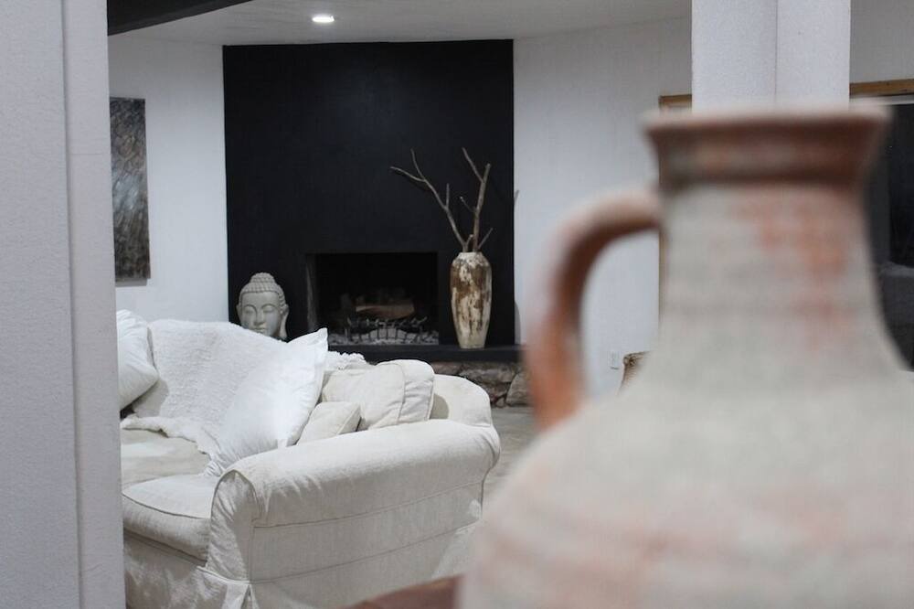 Photo of Bedroom in Morongo Valley